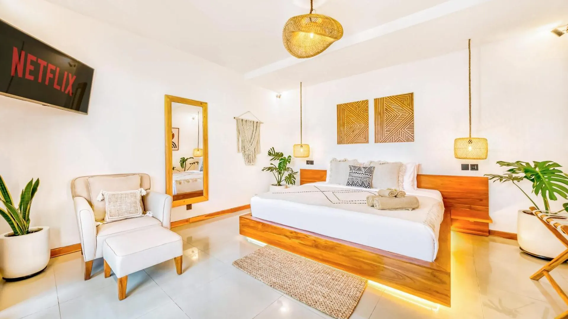 Villa Chicago Brand New 7 Bdr Private Pool Seminyak   Seminyak (Bali)