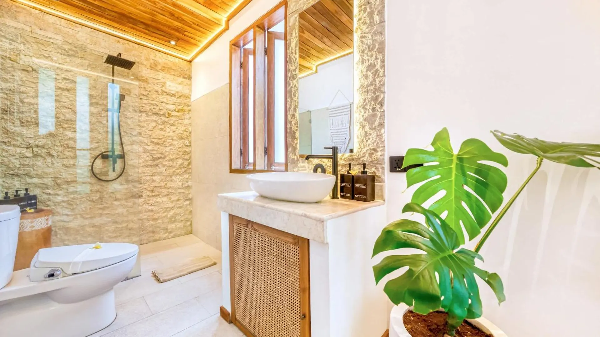 Villa Chicago Brand New 7 Bdr Private Pool Seminyak  0*, Seminyak (Bali) Indonesia