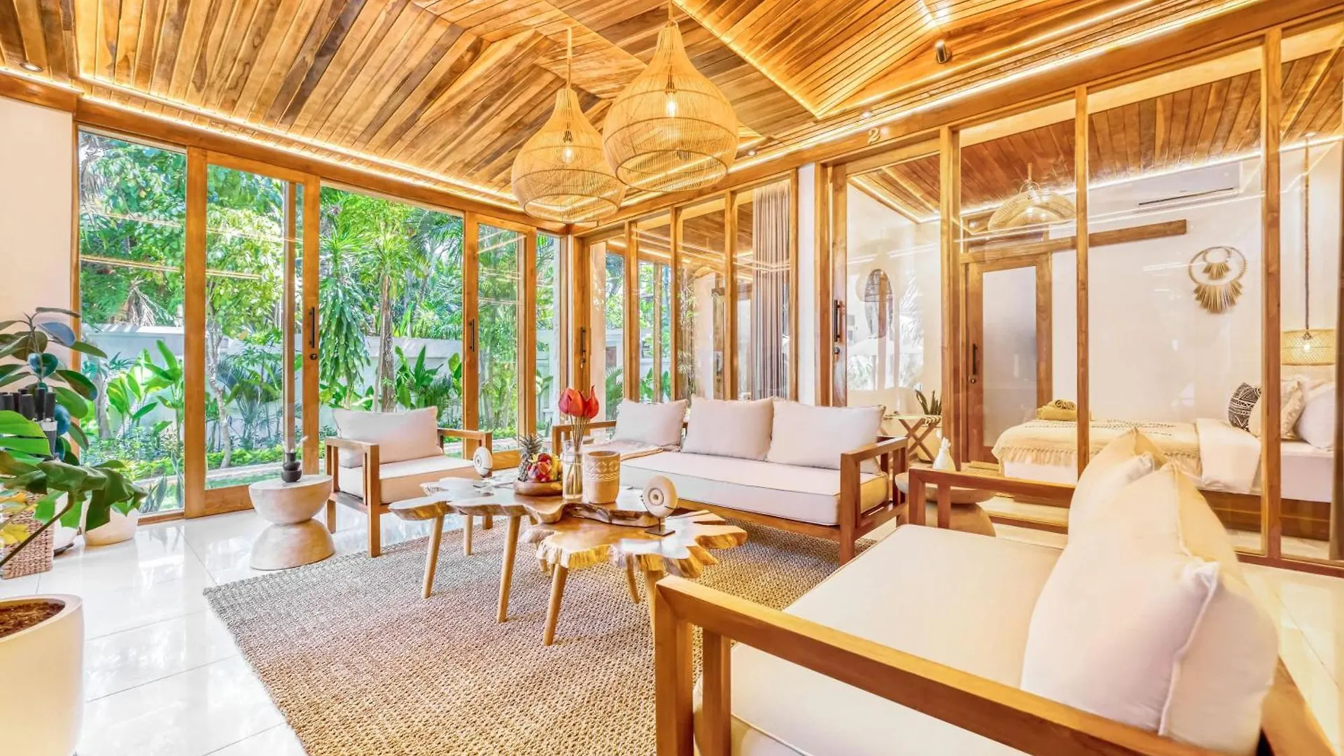 Villa Chicago Brand New 7 Bdr Private Pool Seminyak