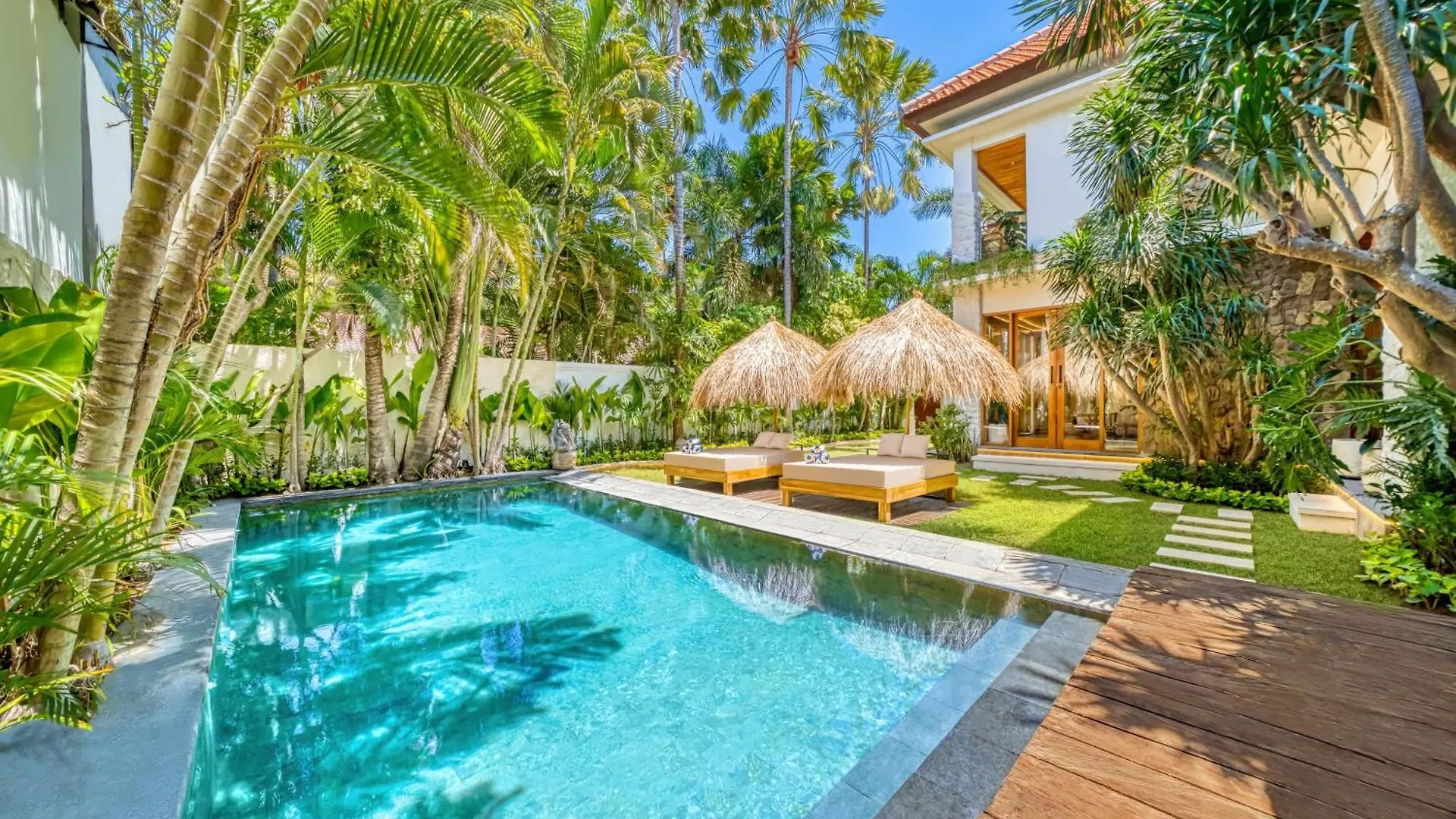 Villa Chicago Brand New 7 Bdr Private Pool Seminyak